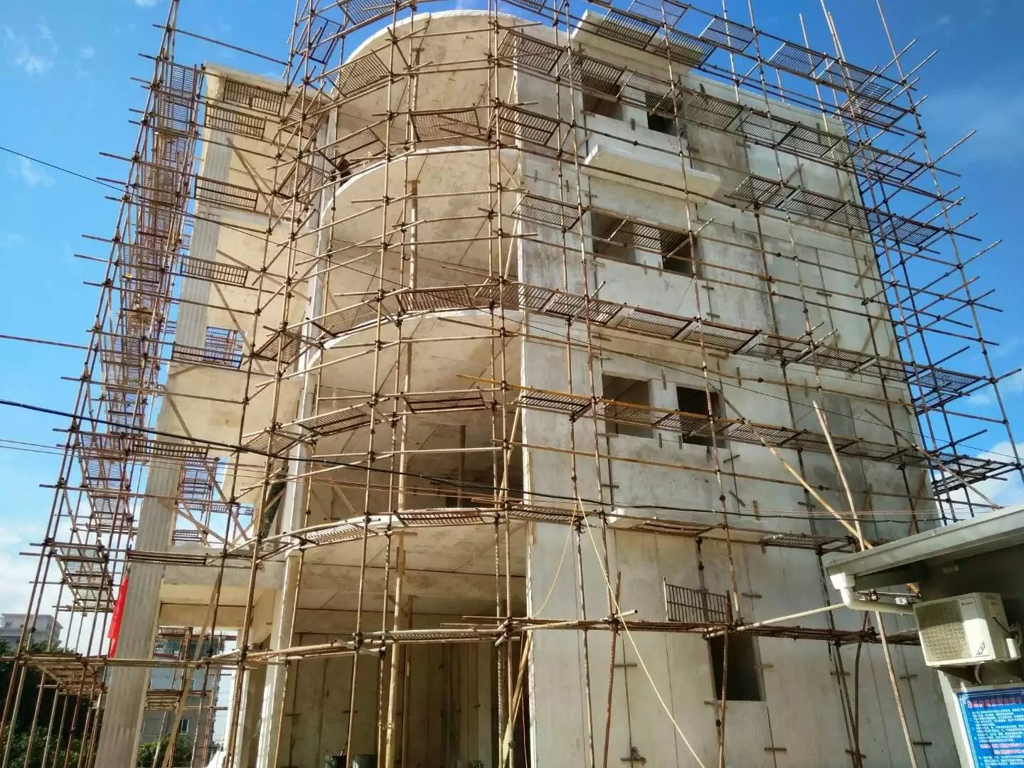 铁岭星河绿色环保装配式建材在福建修建的五层别墅建筑